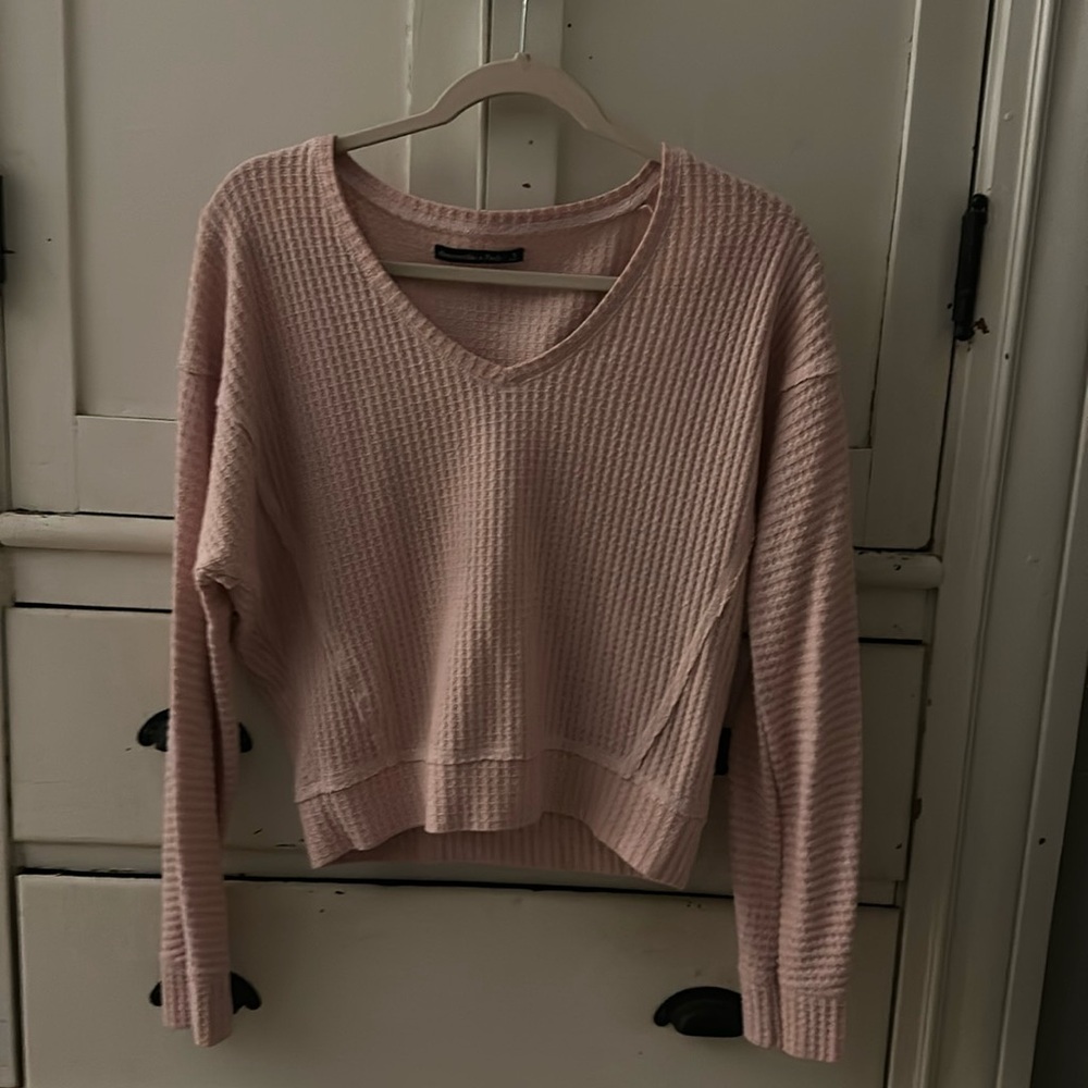 Abercrombie cute pink waffle nit material shirt. Very cozy